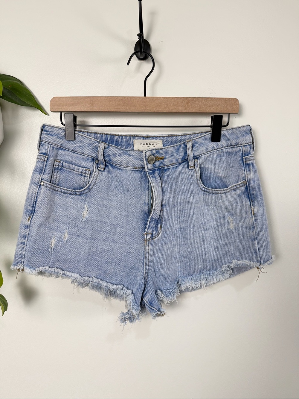 PacSun High Rise Festival Short Size 30 Distressed Summer Beach Light Wash Denim